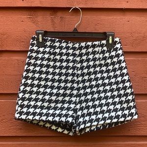 Short woven